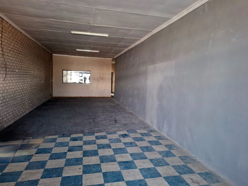 Commercial Property To Let - Photo 2