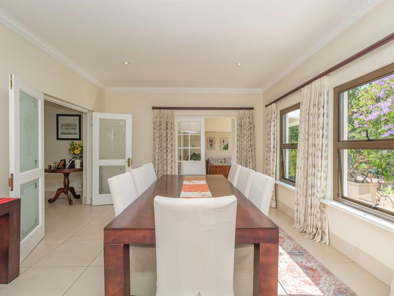 Majestic Georgian Residence in Exclusive Estate in Bryanston - Photo 9