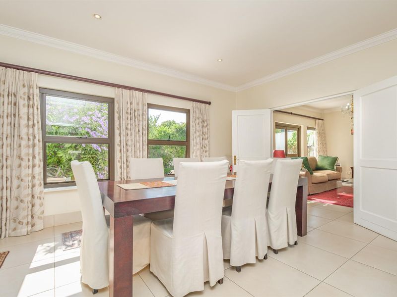 Majestic Georgian Residence in Exclusive Estate in Bryanston - Photo 8