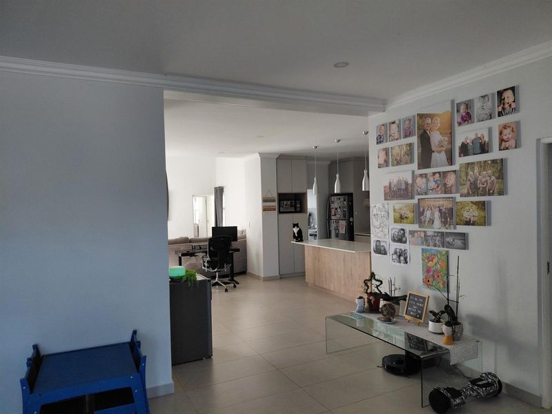 Spacious 4-Bedroom Family Home in Sagewood Security Estate - Available 1 June 2026 - Photo 4