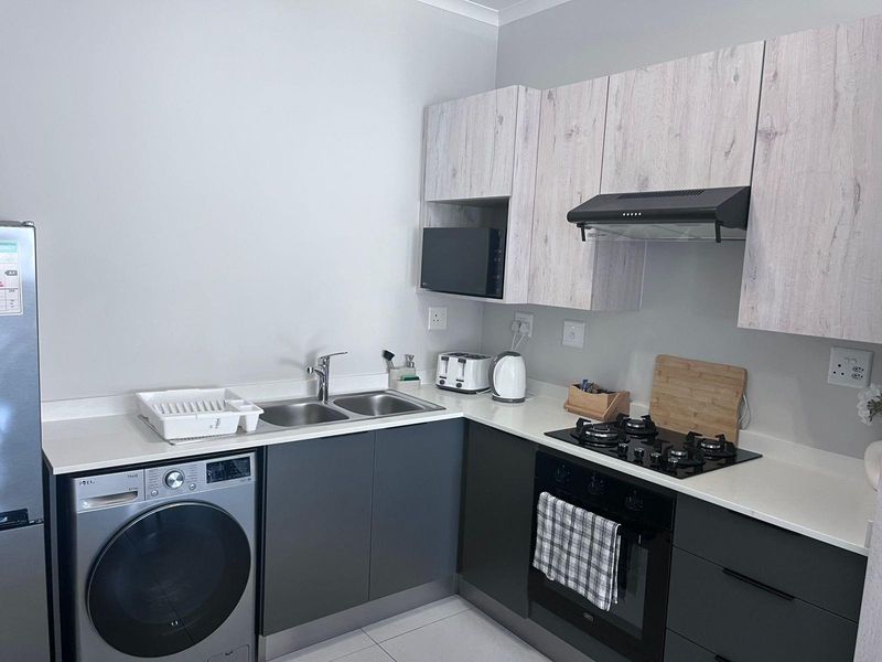 Apartment in 93 on New for rental - Photo 2