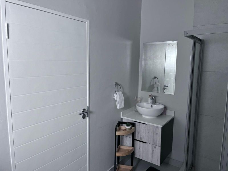 Apartment in 93 on New for rental - Photo 9