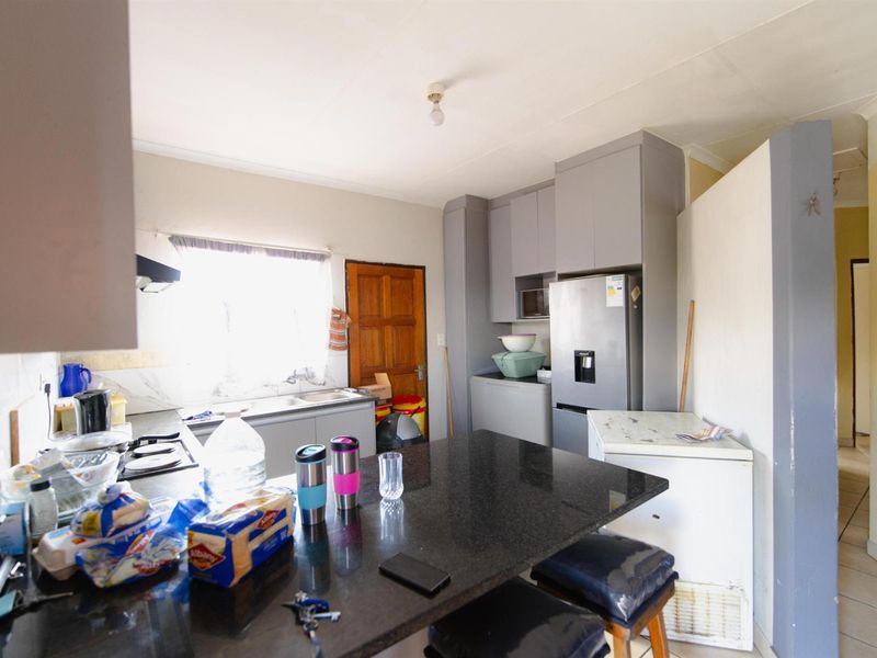 9 Bedroom House For Sale in Toekomsrus, Randfontein - Photo 7