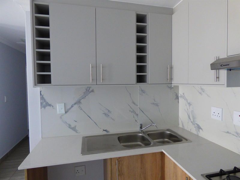 Apartment For Sale in Parklands North, Blouberg - Photo 8