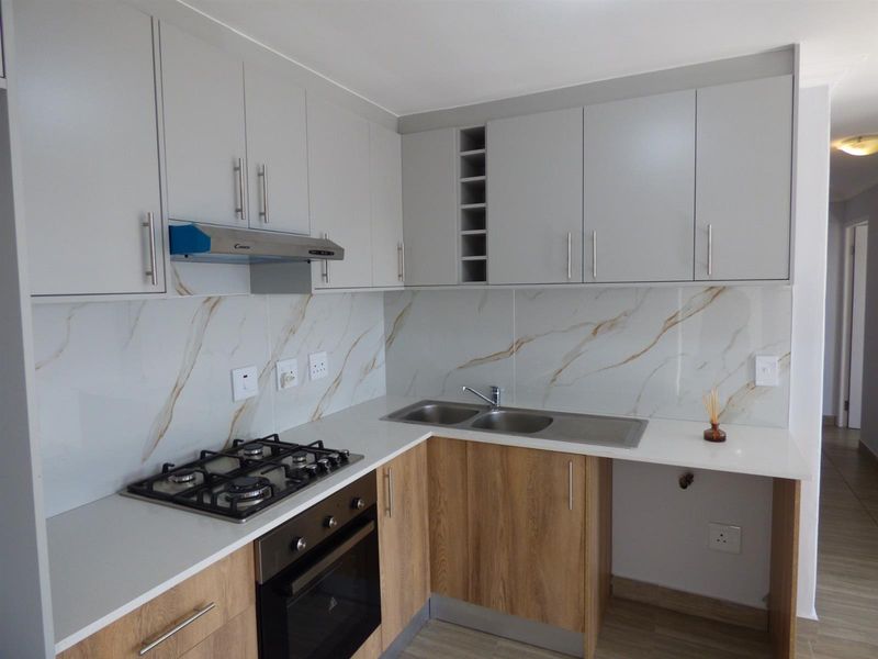 Apartment For Sale in Parklands North, Blouberg - Photo 2