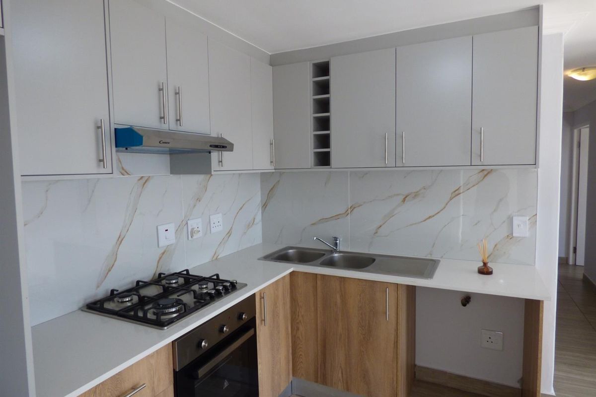 Apartment For Sale in Parklands North, Blouberg - Photo 2