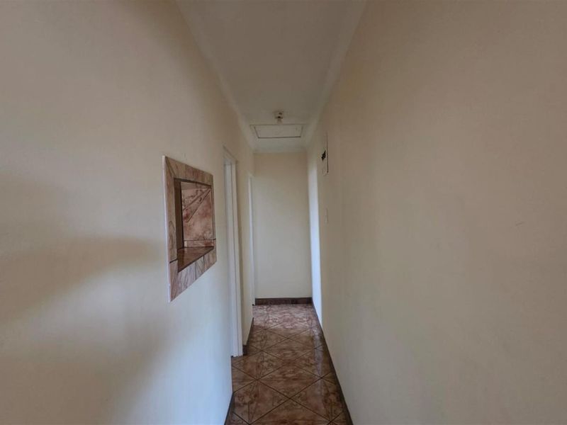 💰 Investor’s Dream in Northdale 2-Bedroom Home with ±2× Rental Income Potential - Photo 9