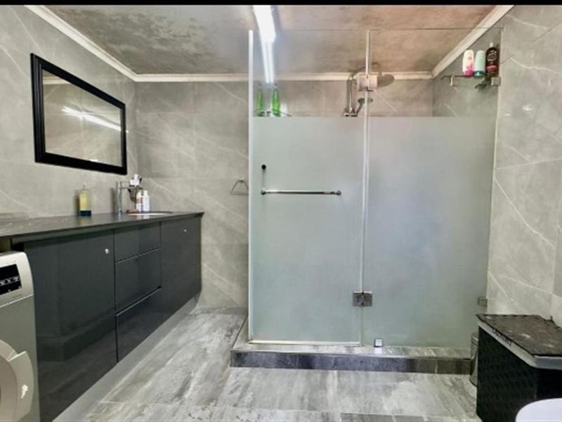 Townhouse For Sale in Essenwood, Durban, KwaZulu Natal - Photo 8