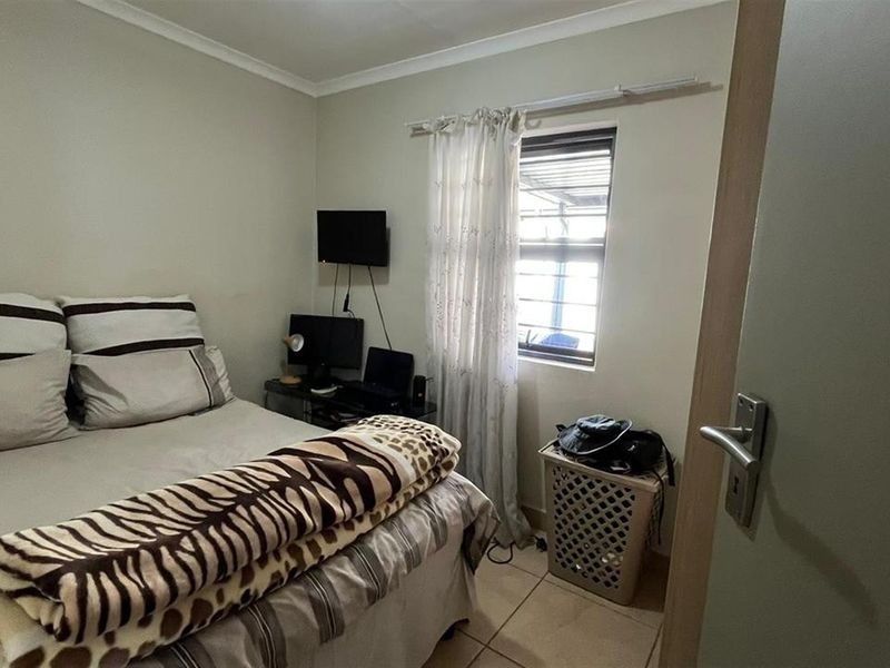 Stunning Three-Bedroom Corner Home in Leopards Rest Security Estate - Photo 9