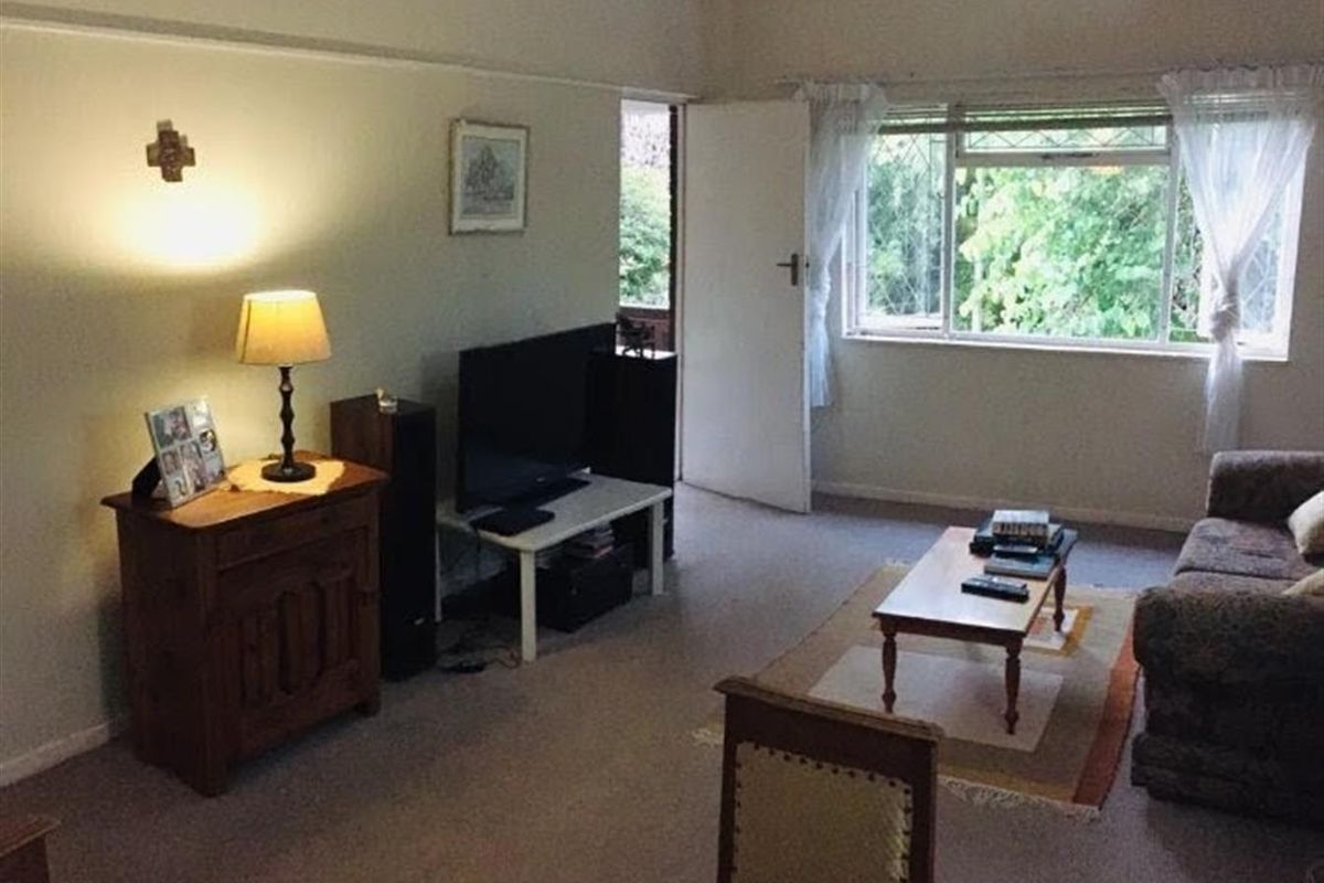 Apartment For Sale in Westridge, Durban, KwaZulu Natal - Photo 2