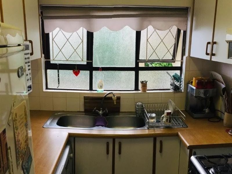 Apartment For Sale in Westridge, Durban, KwaZulu Natal - Photo 9