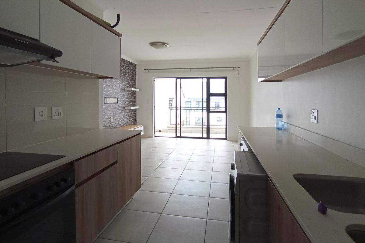 Live the Lifestyle - 1 Bedroom Apartment in The Blyde Riverwalk Estate, Pretoria East - Photo 4