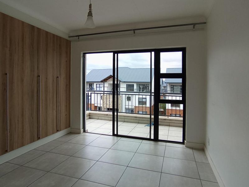 Live the Lifestyle - 1 Bedroom Apartment in The Blyde Riverwalk Estate, Pretoria East - Photo 8