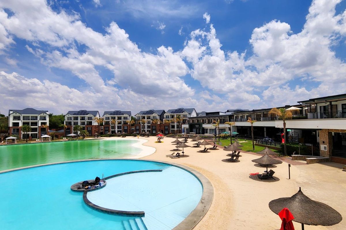 Live the Lifestyle - 1 Bedroom Apartment in The Blyde Riverwalk Estate, Pretoria East - Photo 2