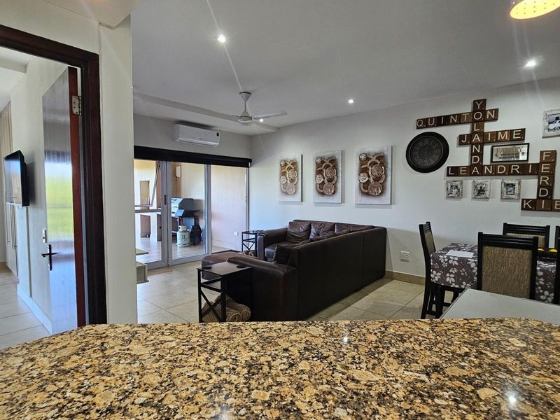 Immaculate Three Bedroom Apartment with Sea Views and Direct Beach Access - Photo 6