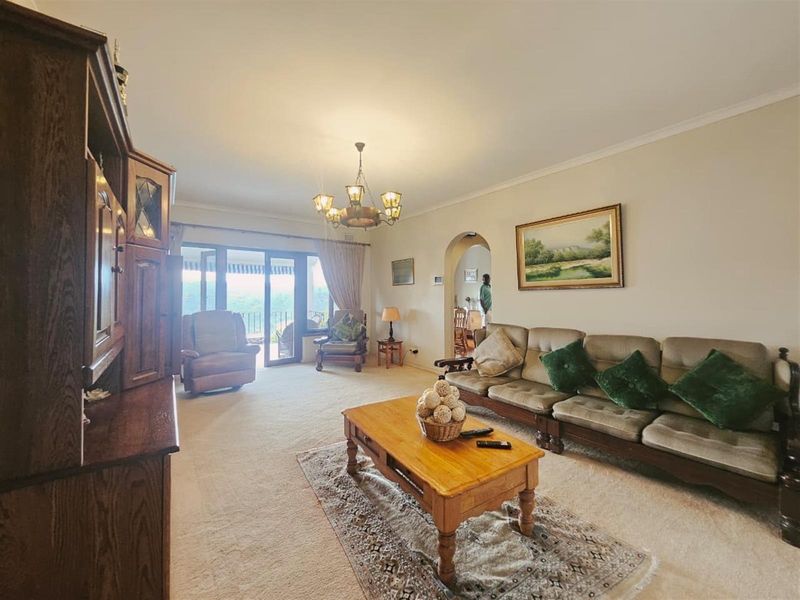 Modern 3-Bedroom Home with Flatlet, Solar System And Scenic View - Photo 5