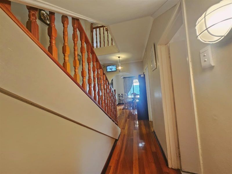 Modern 3-Bedroom Home with Flatlet, Solar System And Scenic View - Photo 2