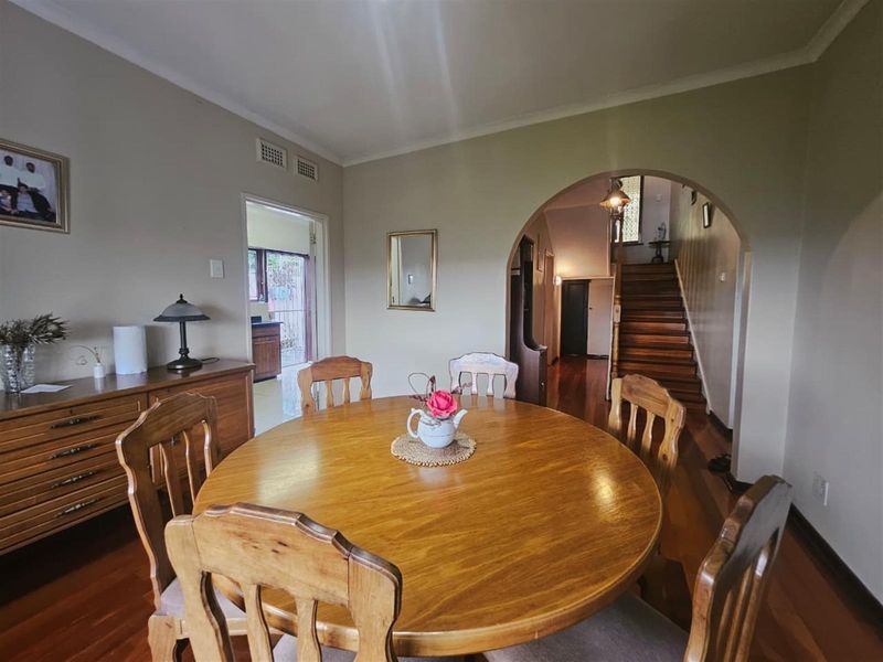 Modern 3-Bedroom Home with Flatlet, Solar System And Scenic View - Photo 3