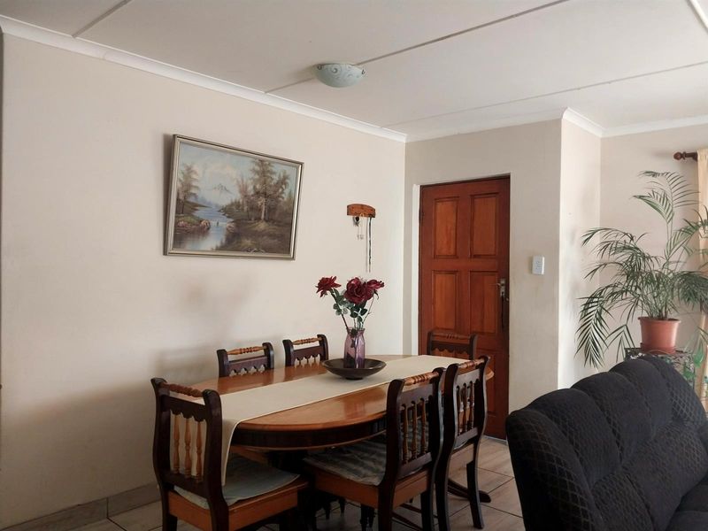 3 Bedroom House For Sale in Heidelberg - Photo 2