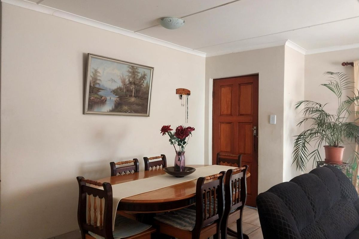 3 Bedroom House For Sale in Heidelberg - Photo 2