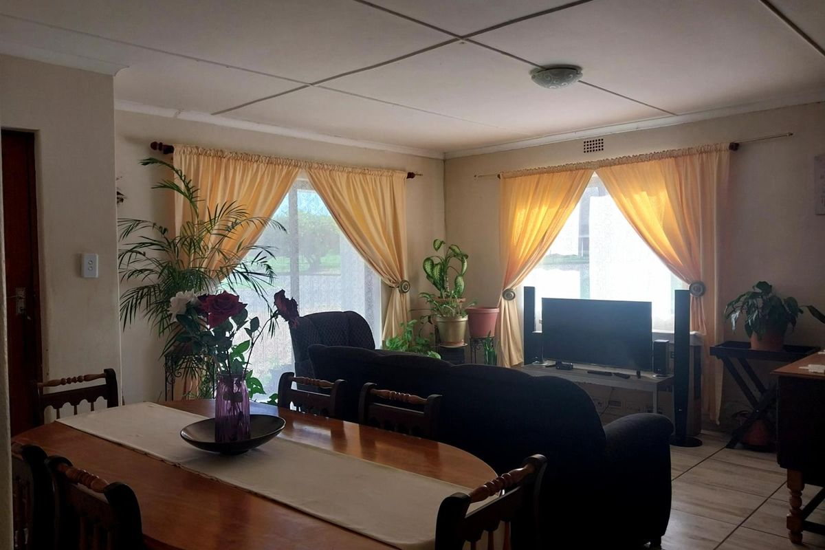 3 Bedroom House For Sale in Heidelberg - Photo 4