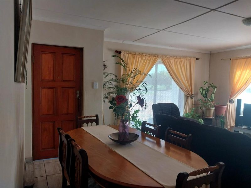 3 Bedroom House For Sale in Heidelberg - Photo 3