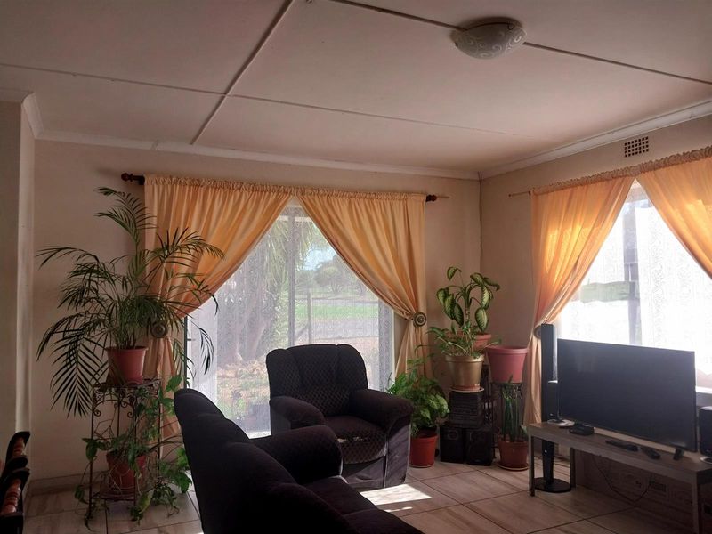 3 Bedroom House For Sale in Heidelberg - Photo 5