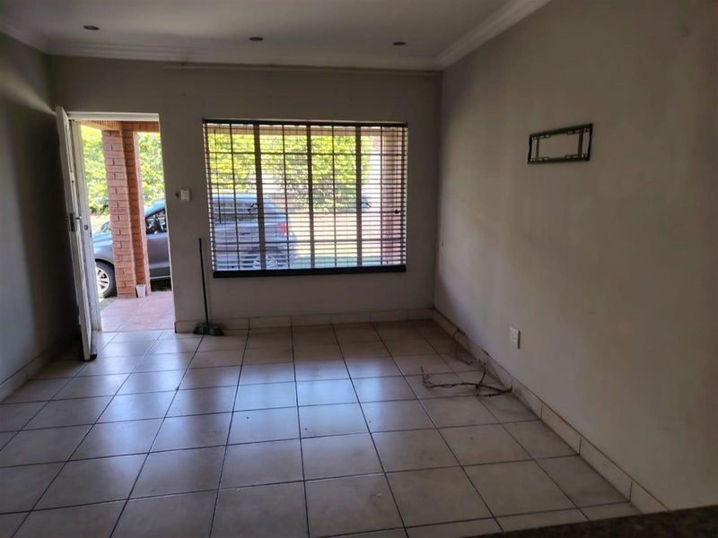 A Charming Home in a Secure Gated Estate, Pietermaritzburg - Photo 5
