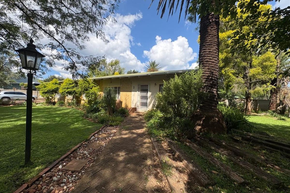 5- Bedroom House For Sale in Utrecht, KwaZulu Natal - Photo 3