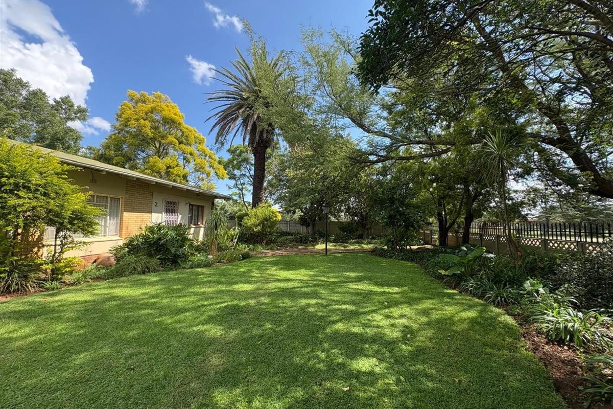 5- Bedroom House For Sale in Utrecht, KwaZulu Natal - Photo 5