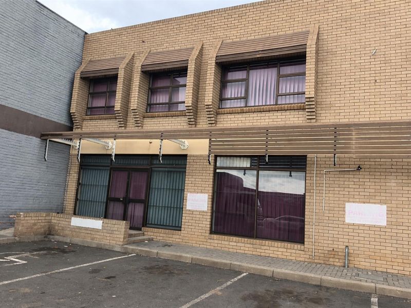 Prime Commercial Real Estate: High-Visibility Landmark on George Str in Kimberley Central, Kimberley - Photo 2