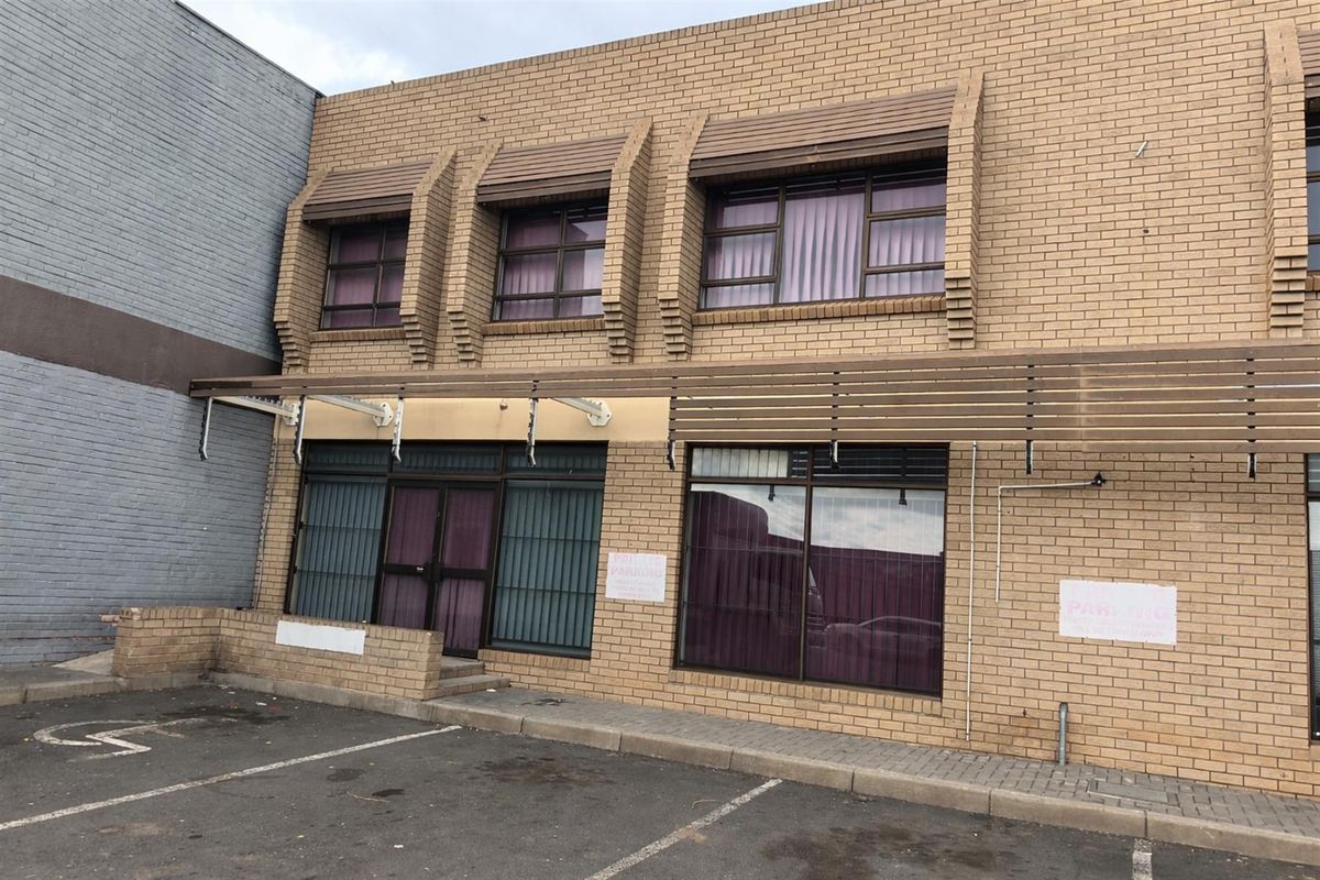 Prime Commercial Real Estate: High-Visibility Landmark on George Str in Kimberley Central, Kimberley - Photo 2