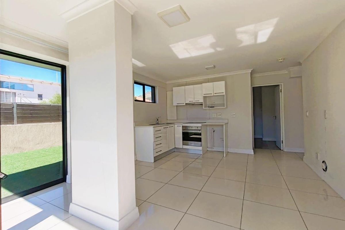 Apartment For Sale in Zonnebloem, Cape Town - Photo 5