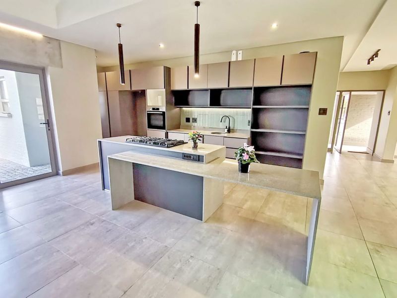 Stylish Coastal Family Home within Secure Estate! - Photo 5