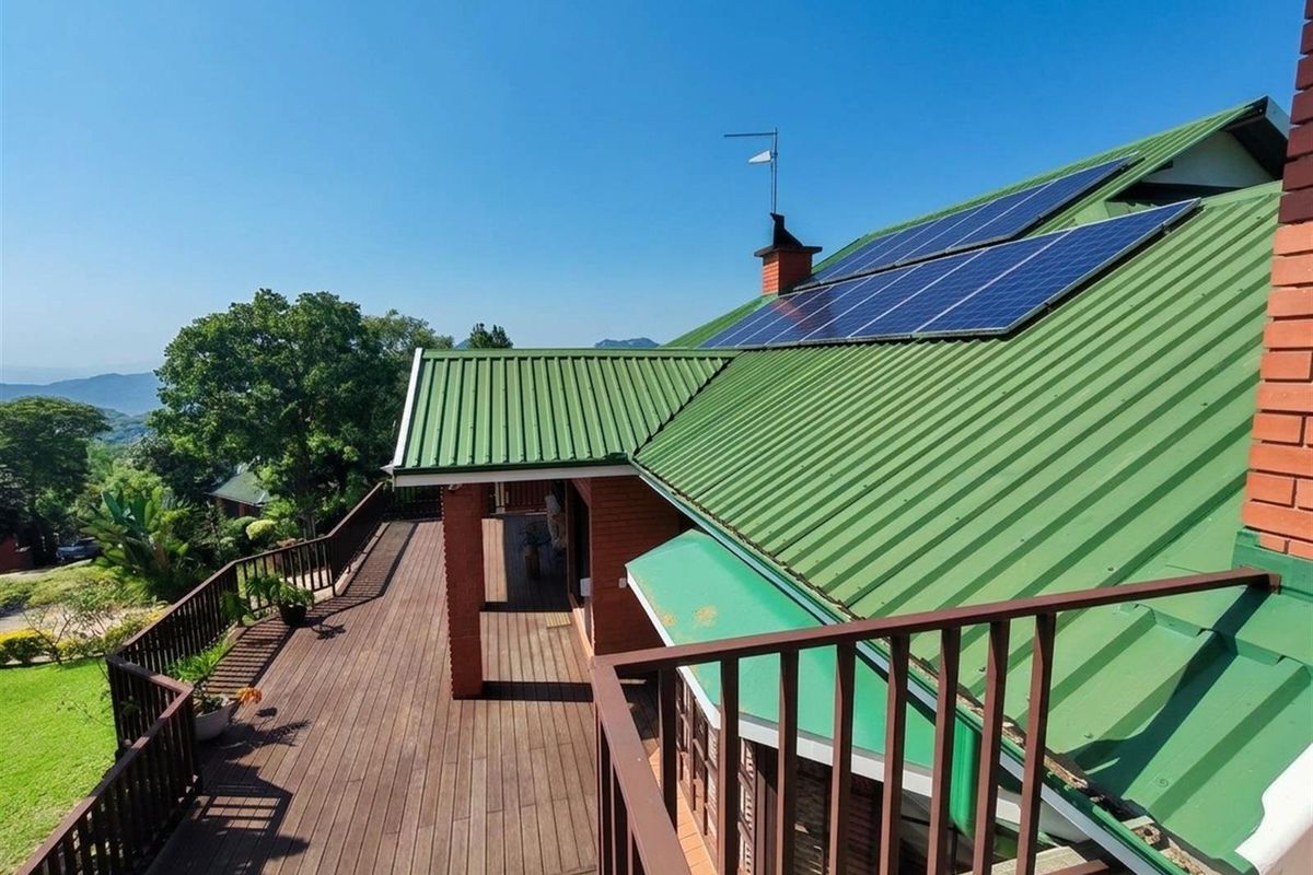 Modern Family Home with Flatlet, Pool and Greenbelt Views in Sought-After Estate - Photo 2