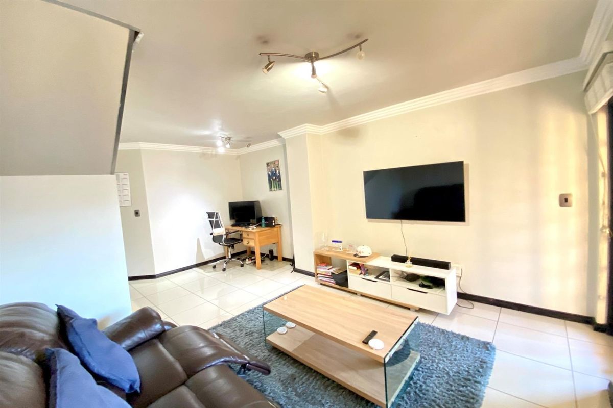 Apartment For Sale in Morningside, Sandton - Photo 5