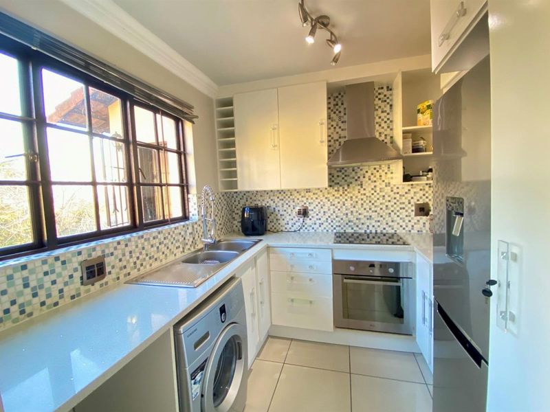 Apartment For Sale in Morningside, Sandton - Photo 7