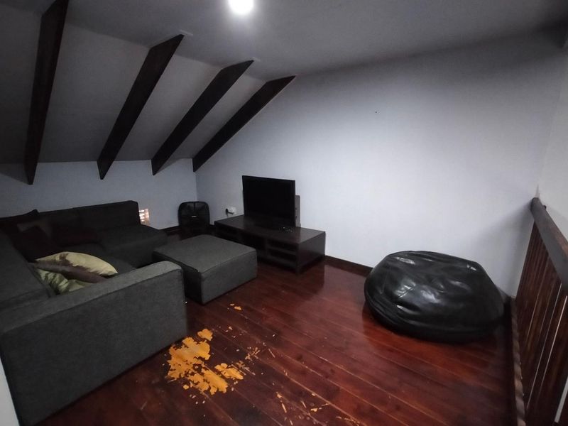 Charming Three-Bedroom Townhouse Clubview [Yvanne] - Photo 2