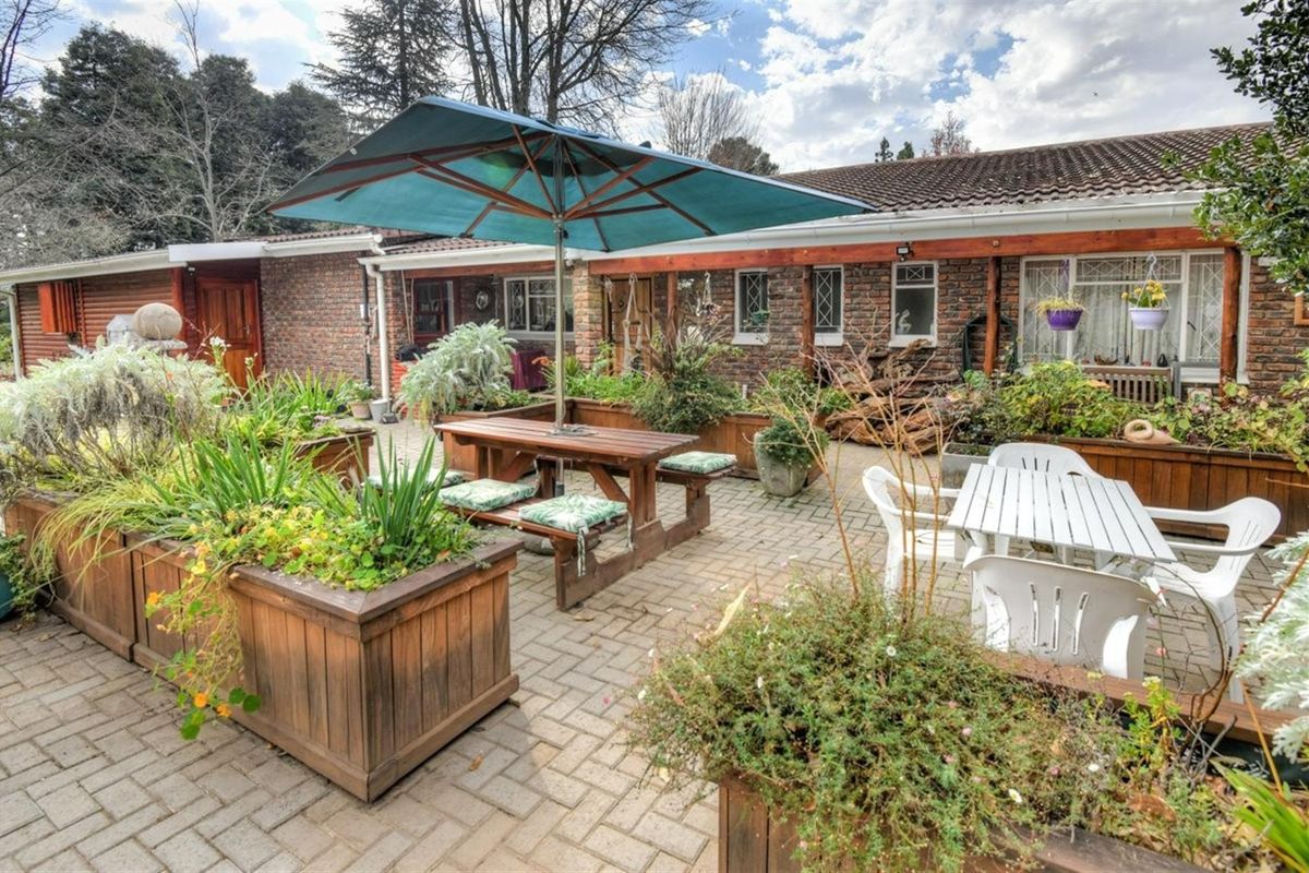 A Magical Hogsback Sanctuary - Fully Furnished Lifestyle and Income Opportunity!!! - Photo 3