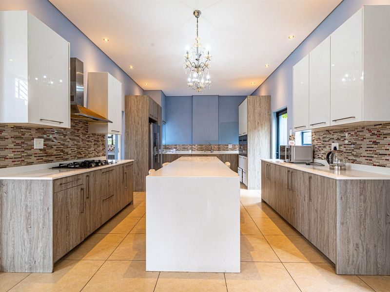 House For Sale in Waterfall Country Village, Midrand - Photo 5