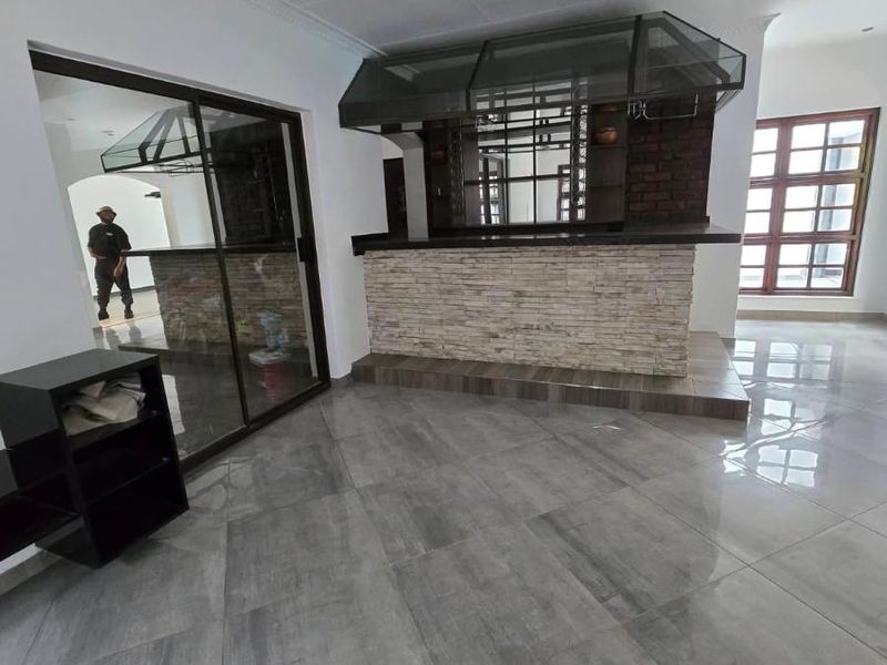 SPACIOUS FAMILY HOME TO RENT IN SUNWARD PARK - Photo 5