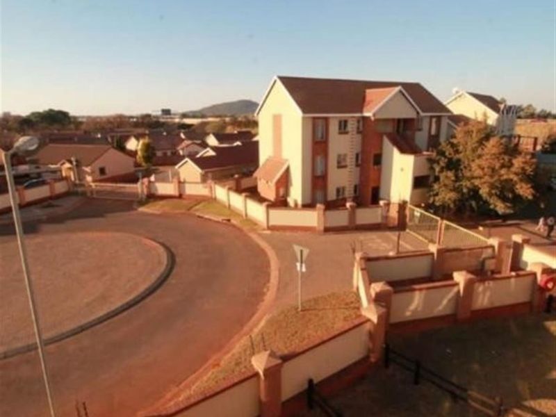 Apartment For Sale in The Orchards, Akasia - Photo 1