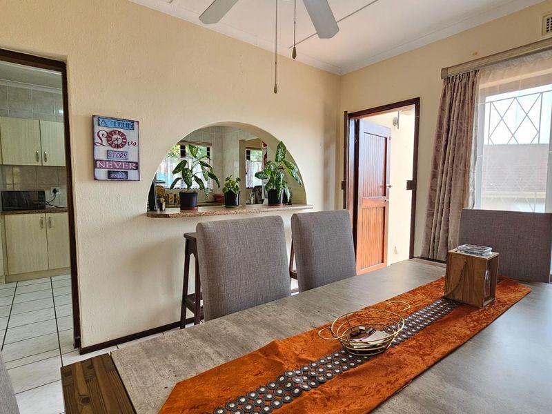 Coastal Convenience Meets Comfortable Living in Margate - Photo 3