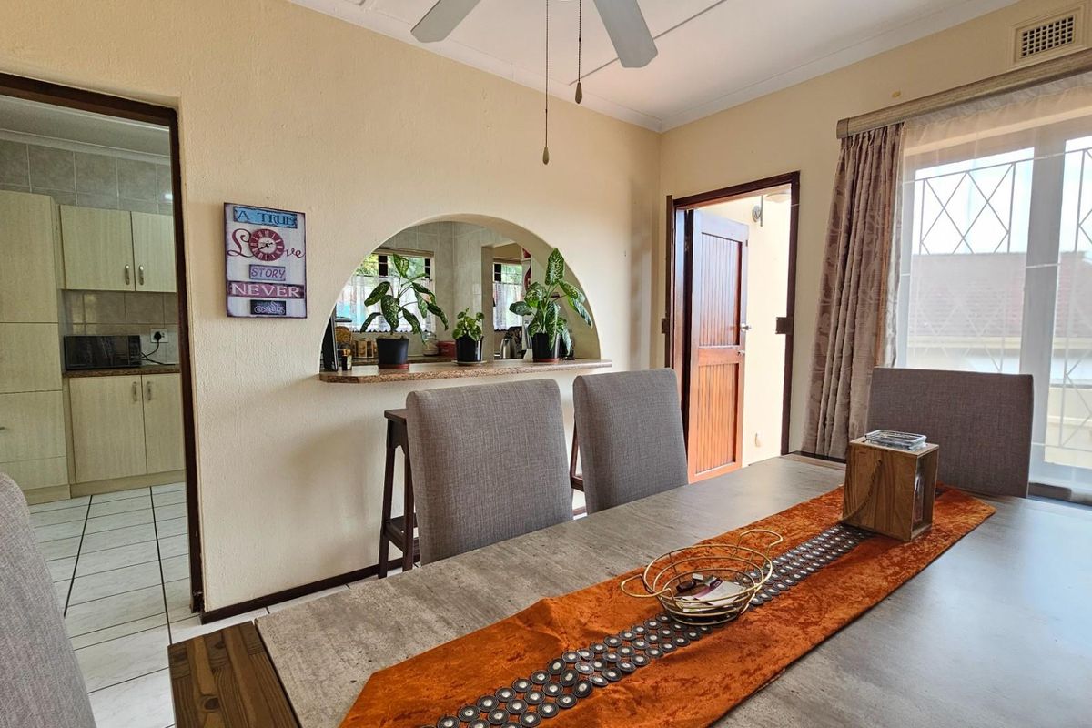 Coastal Convenience Meets Comfortable Living in Margate - Photo 3