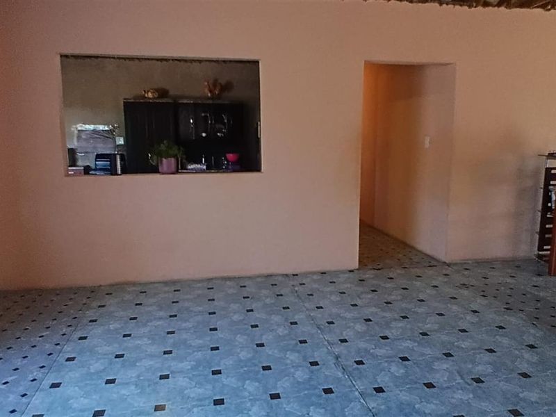 5 Bedroom House for Sale in Mandlazini, Richards Bay, KwaZulu Natal - Photo 8