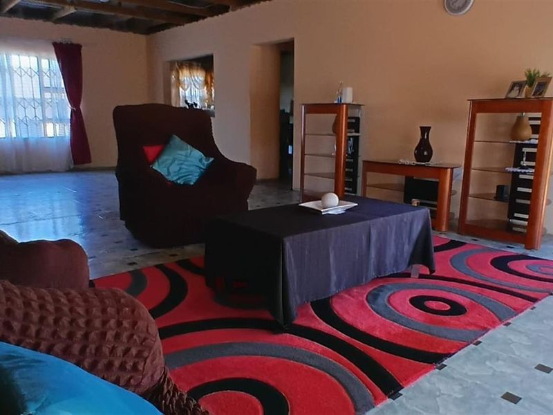 5 Bedroom House for Sale in Mandlazini, Richards Bay, KwaZulu Natal - Photo 5