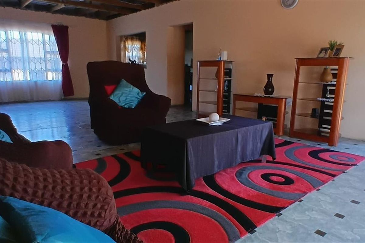 5 Bedroom House for Sale in Mandlazini, Richards Bay, KwaZulu Natal - Photo 5