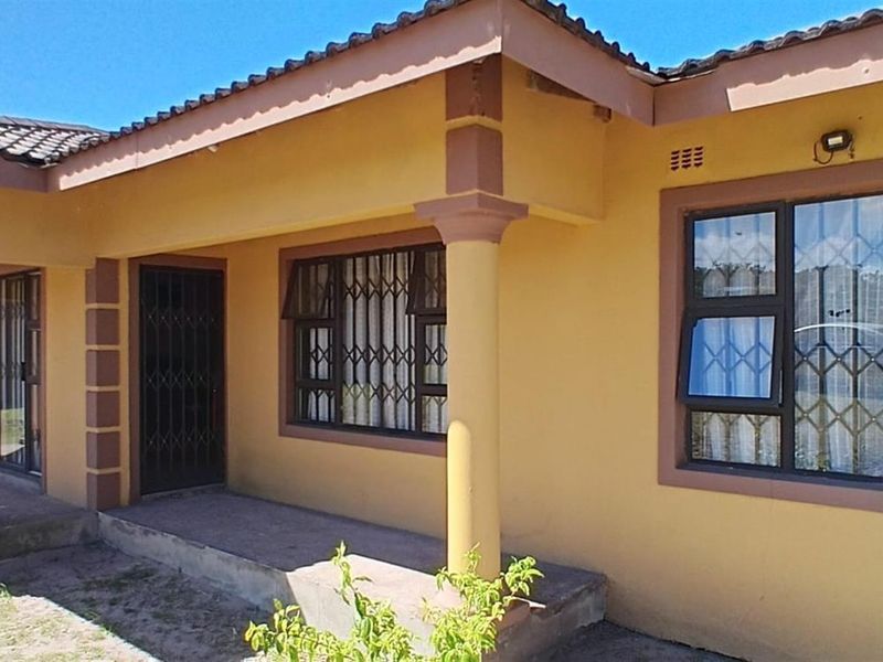 5 Bedroom House for Sale in Mandlazini, Richards Bay, KwaZulu Natal - Photo 3