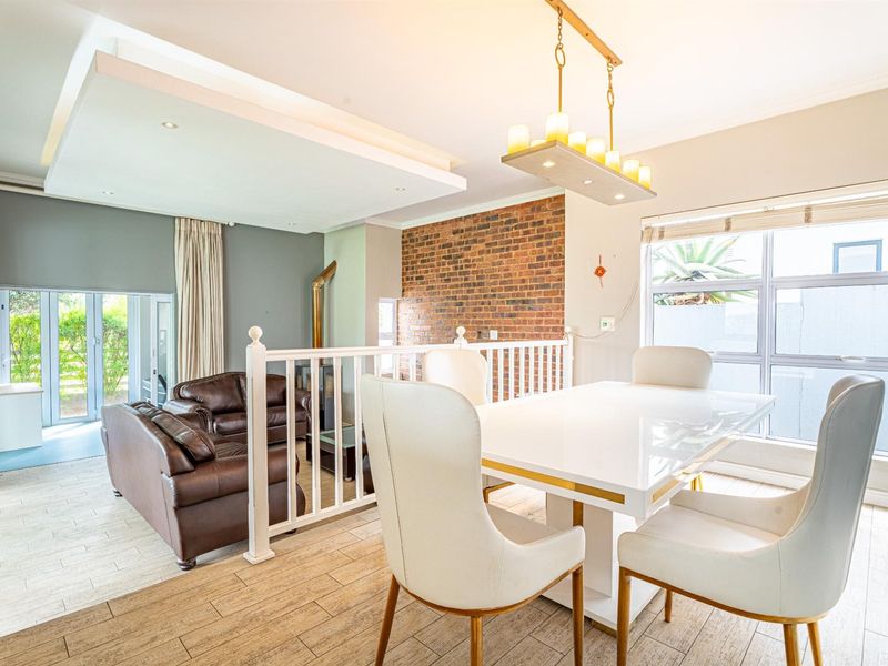 House To Rent in Waterfall Country Village, Midrand - Photo 8