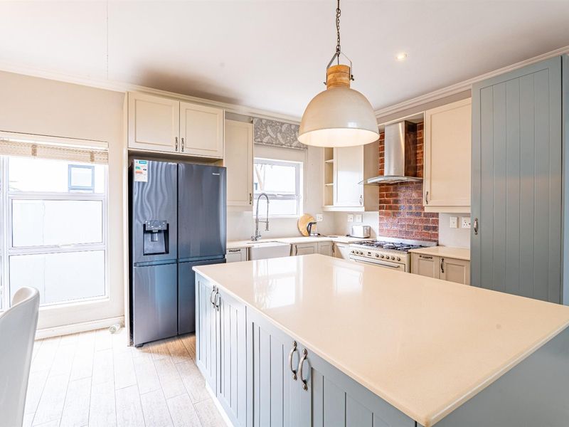 House To Rent in Waterfall Country Village, Midrand - Photo 7